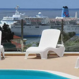 https://nora-premium.madeira-islandshotels.com